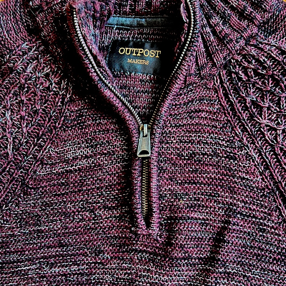 Men’s BKE 1/4 zip, mauve sweater. Large.